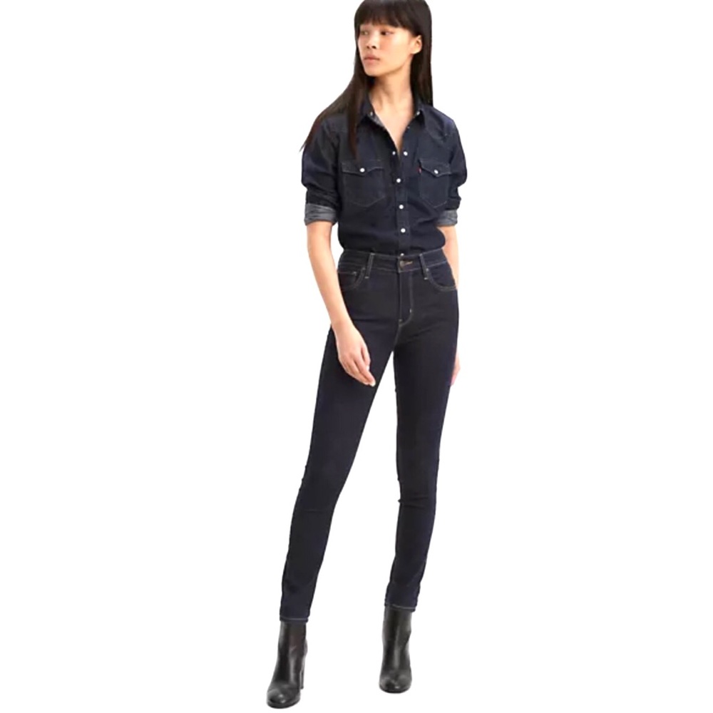 Levi’s 721 High-Rise Skinny- Dark Blue- LONG- NWT